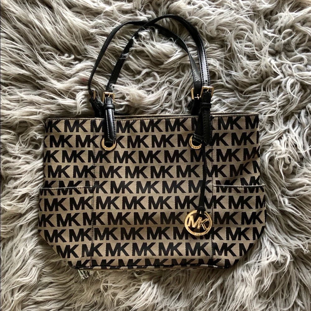 Michael Kors Signature Tote